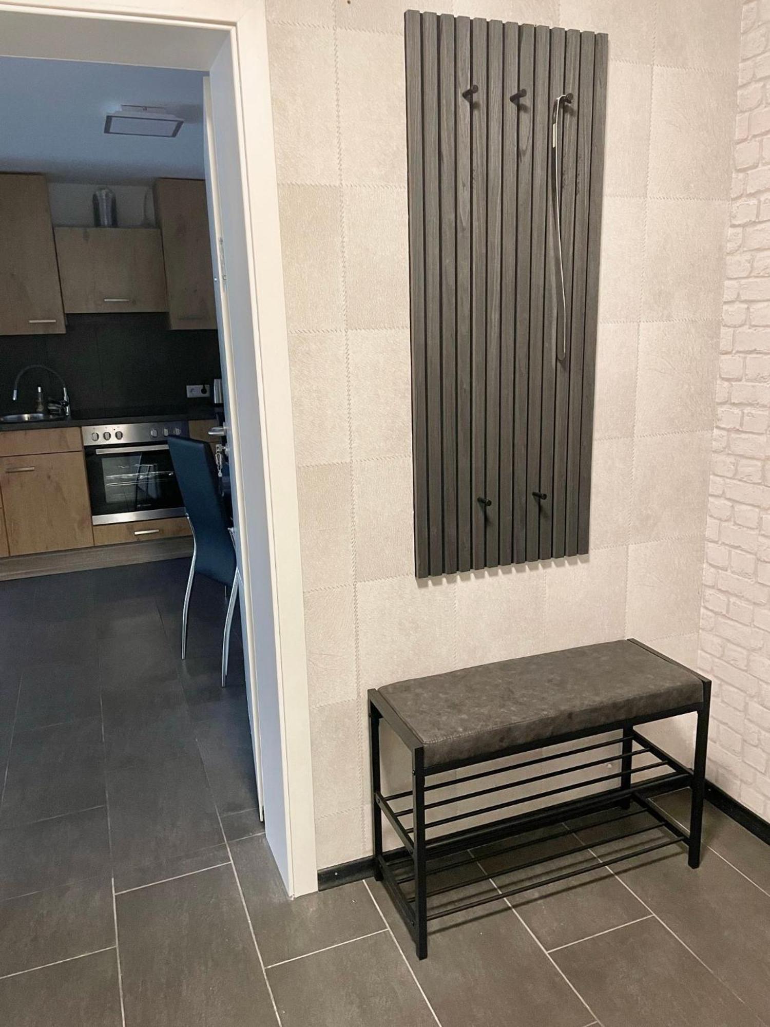 Apartment Apartment *